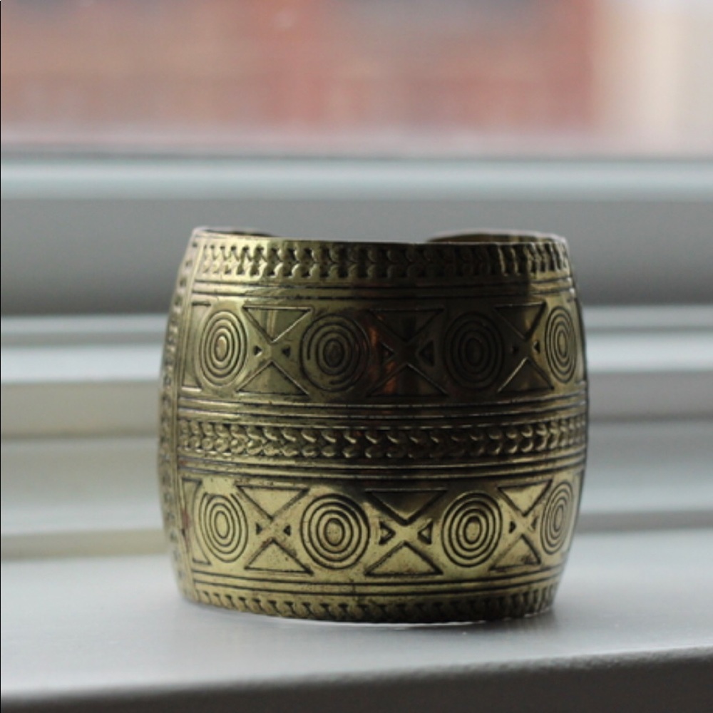Aztec Pattern Gold Cuff Bracelet - Picture 3 of 4
